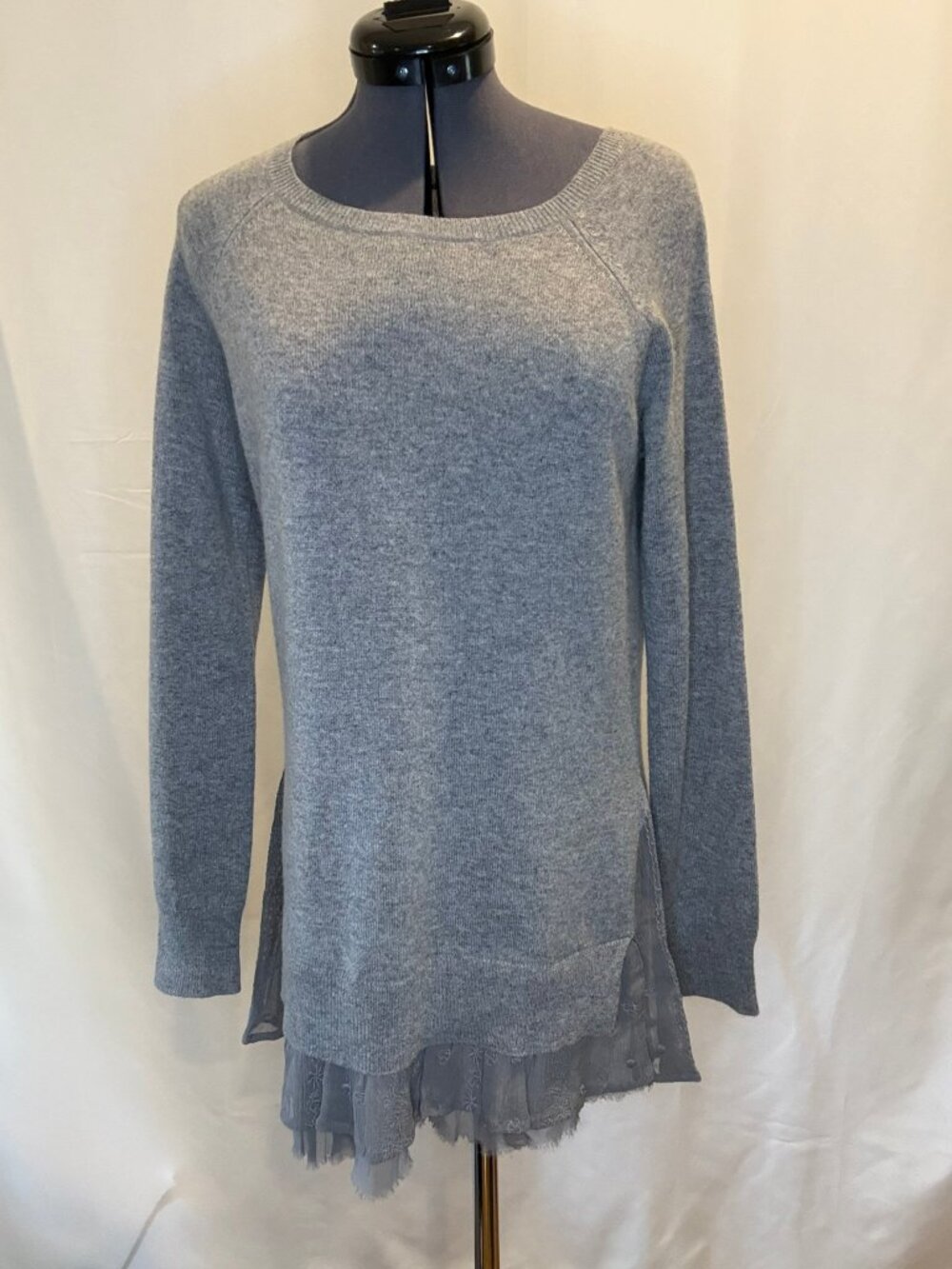 Garnet Hill size XS cashmere sweater